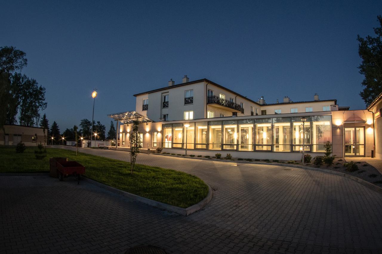 Hotel Radocza Park Business Luaran gambar